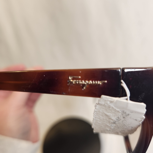 Salvatore Ferragamo NWT Women's Tortoiseshell Brown Sunglasses - Picture 7 of 8